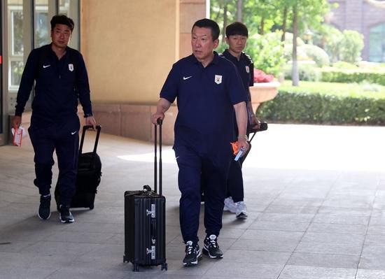 人间课堂尹律